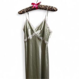 Gorgeous Vera Wang Green Night Evening Gown